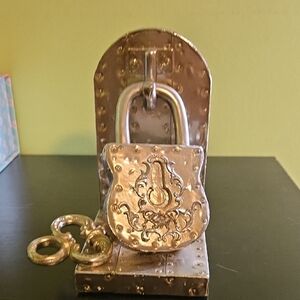 Silver Decorative Lock and Key Set